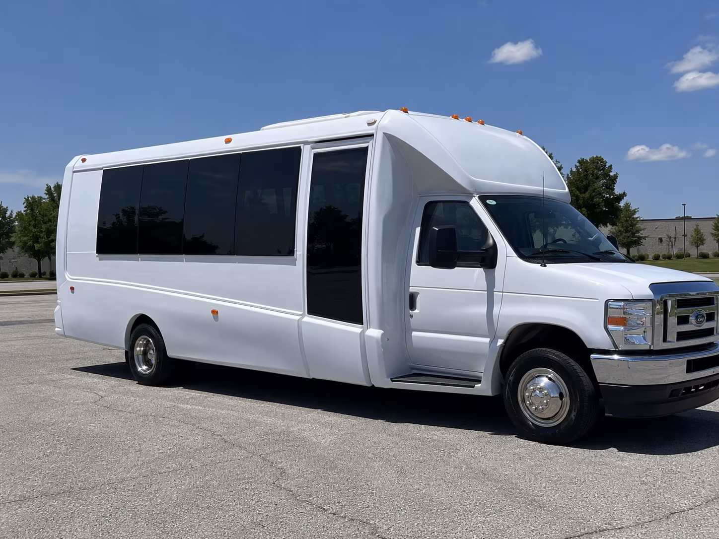 Raleigh Winery Tour & Pub Crawl Transportation party bus exterior